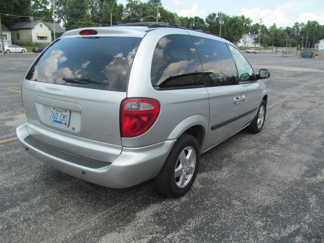 Dodge Caravan 2005 photo 3