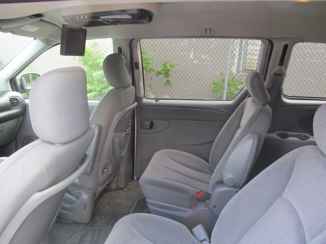 Dodge Caravan 2005 photo 4