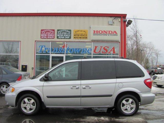 Dodge Caravan 2005 photo 1