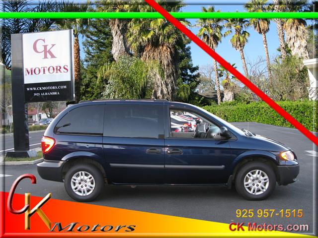 Dodge Caravan 2005 photo 2