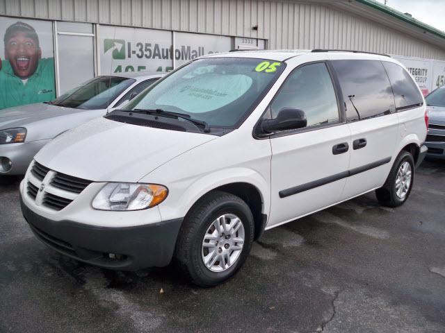 Dodge Caravan 2005 photo 2