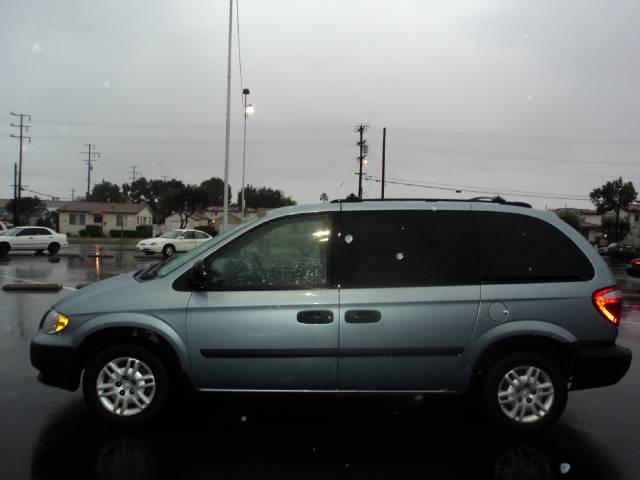 Dodge Caravan 2005 photo 3