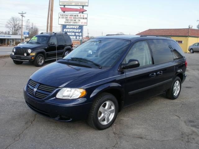 Dodge Caravan 2005 photo 3