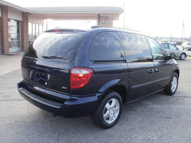 Dodge Caravan 2005 photo 2