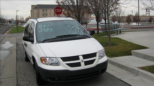 Dodge Caravan 2005 photo 2