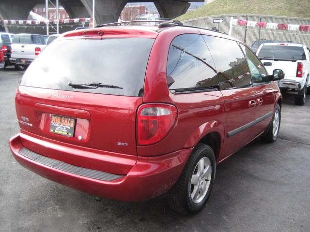 Dodge Caravan ES Sport MiniVan