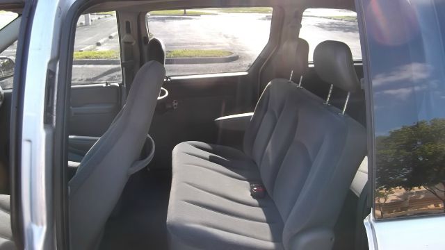 Dodge Caravan 2005 photo 12