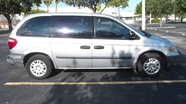 Dodge Caravan 2005 photo 13