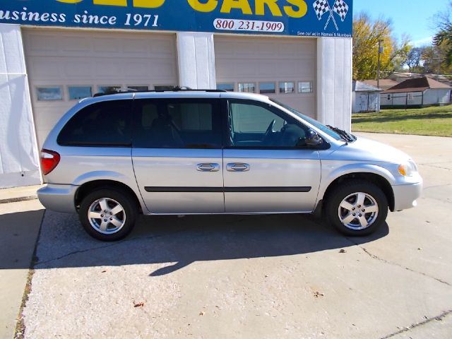 Dodge Caravan 2005 photo 2