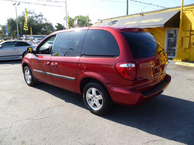 Dodge Caravan 2005 photo 0