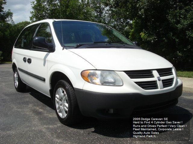 Dodge Caravan 2005 photo 2