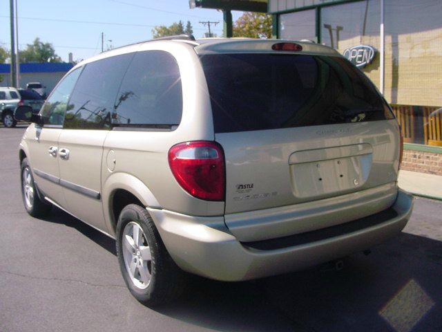 Dodge Caravan 2005 photo 4