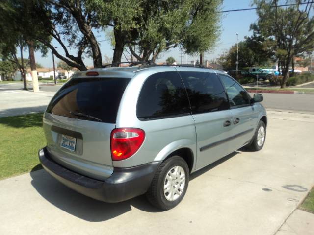 Dodge Caravan 2005 photo 2