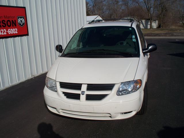 Dodge Caravan 2005 photo 1