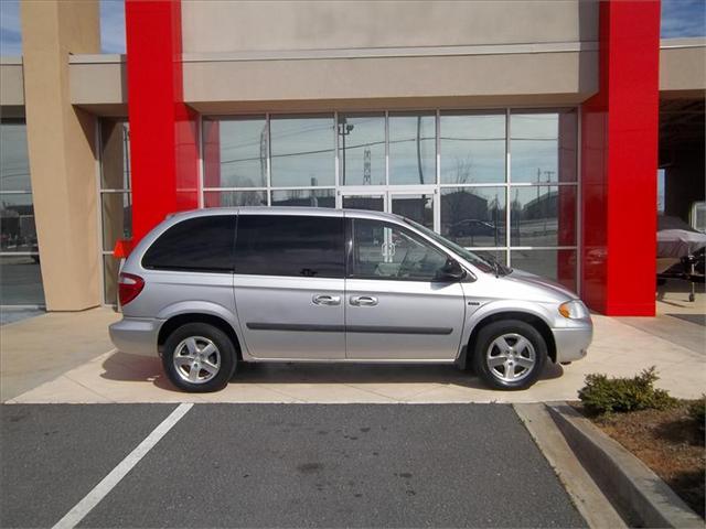 Dodge Caravan 2005 photo 5