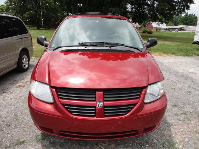 Dodge Caravan 2005 photo 1