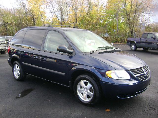 Dodge Caravan 2005 photo 3