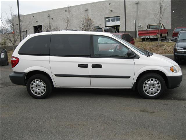 Dodge Caravan 2005 photo 2