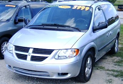 Dodge Caravan 2005 photo 3