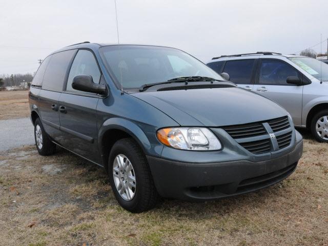 Dodge Caravan 2005 photo 3