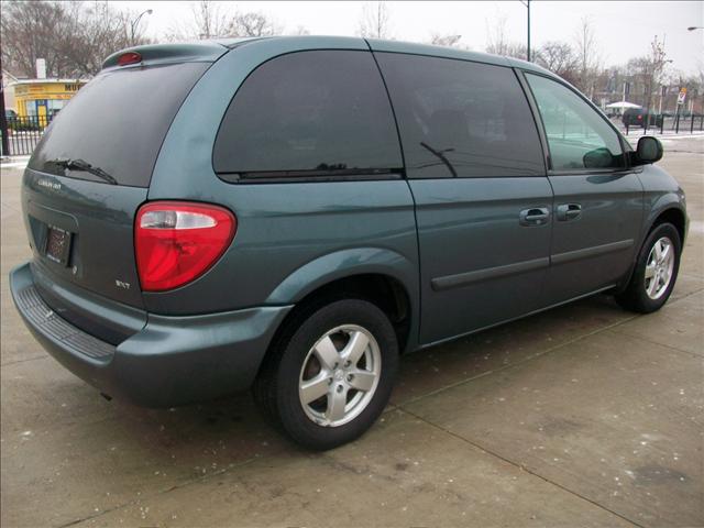 Dodge Caravan 2005 photo 1