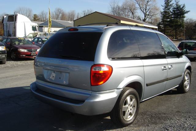 Dodge Caravan 2005 photo 2