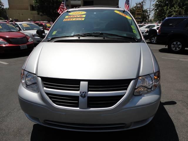 Dodge Caravan 2005 photo 1