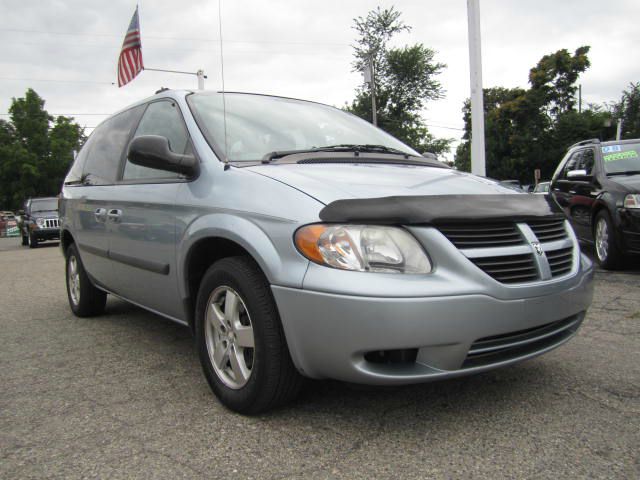 Dodge Caravan 2005 photo 1