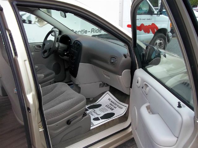 Dodge Caravan 2005 photo 1