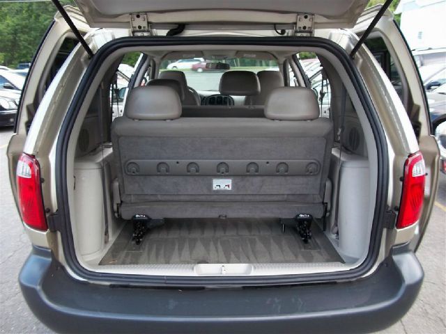 Dodge Caravan 2005 photo 12