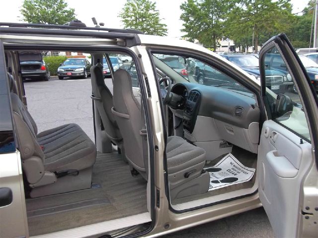 Dodge Caravan 2005 photo 20