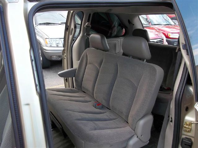 Dodge Caravan 2005 photo 9