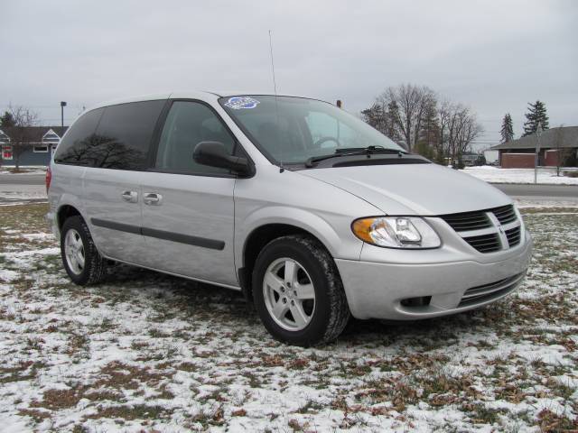 Dodge Caravan 2005 photo 3