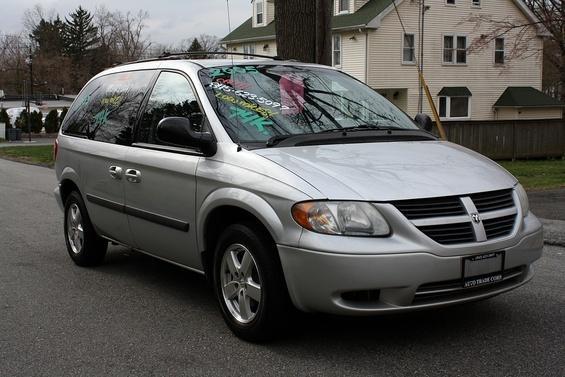 Dodge Caravan 2005 photo 1