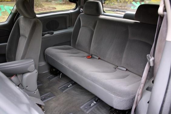 Dodge Caravan 2005 photo 2