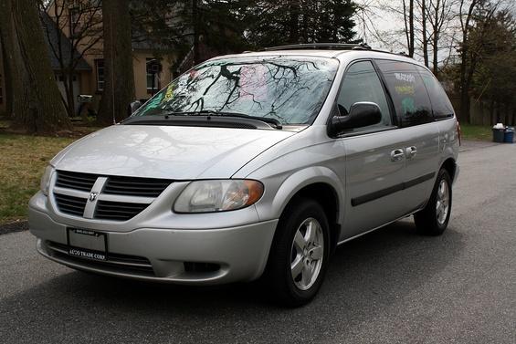 Dodge Caravan 2005 photo 8