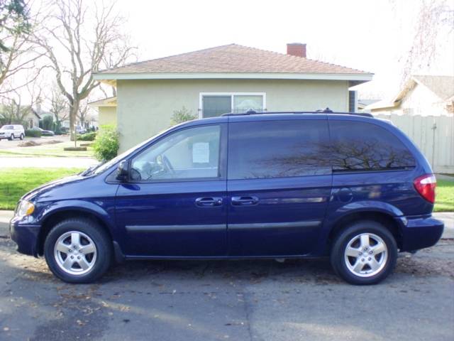 Dodge Caravan 2005 photo 1