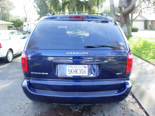 Dodge Caravan 2005 photo 3