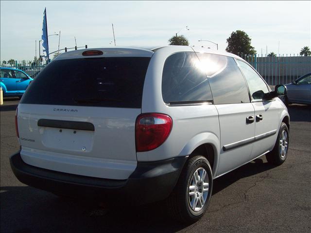 Dodge Caravan 2005 photo 2