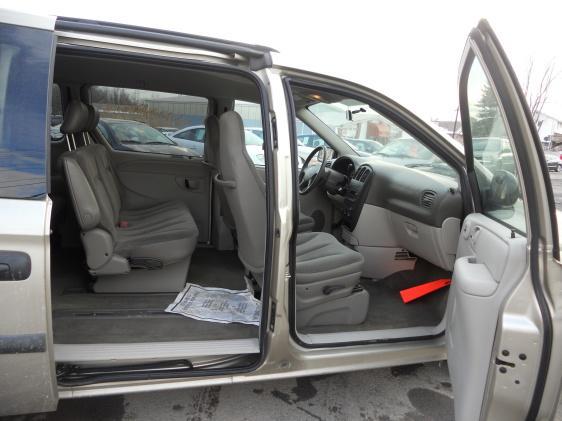 Dodge Caravan 2005 photo 3