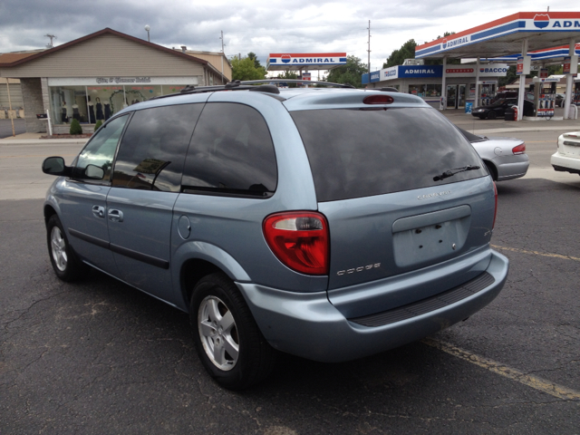 Dodge Caravan 2005 photo 2