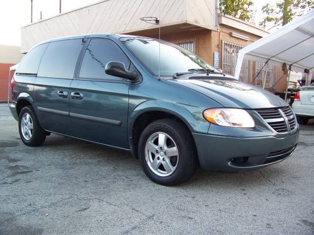 Dodge Caravan 2005 photo 3