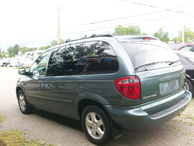 Dodge Caravan 2005 photo 1