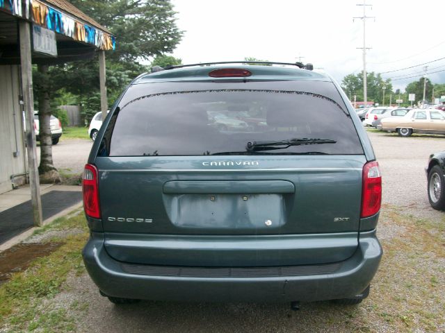 Dodge Caravan 2005 photo 4