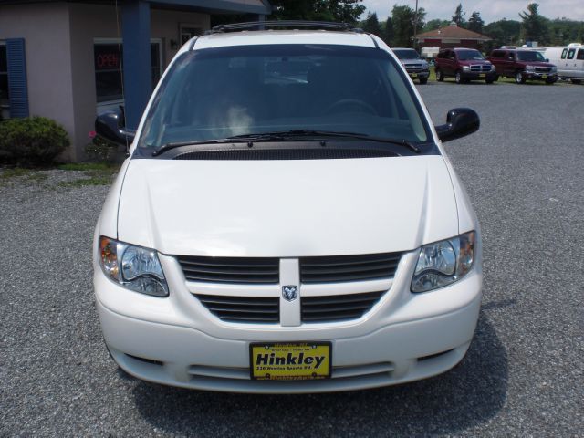 Dodge Caravan 2006 photo 2