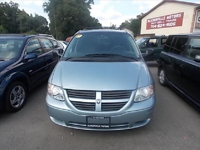 Dodge Caravan 2006 photo 0