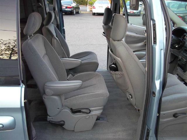 Dodge Caravan 2006 photo 14