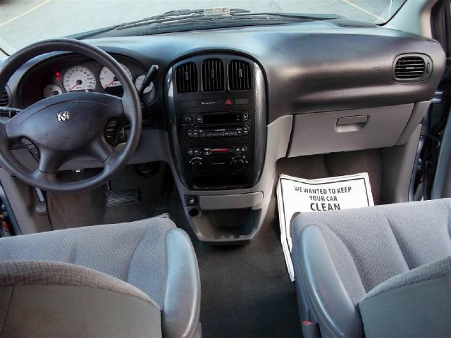 Dodge Caravan 2006 photo 15