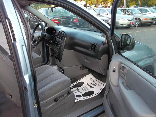 Dodge Caravan 2006 photo 16