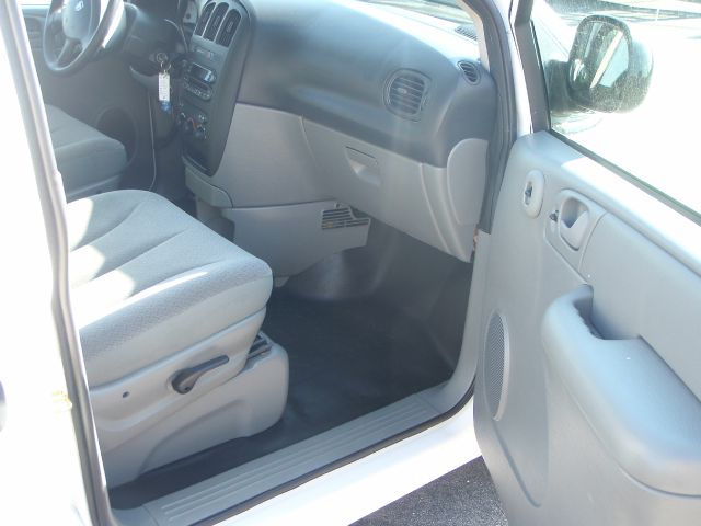 Dodge Caravan 2006 photo 3